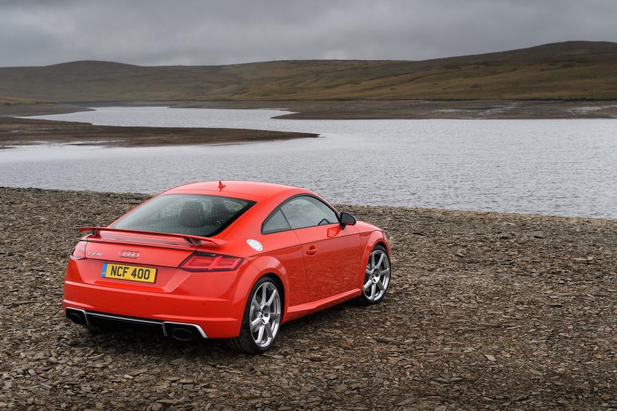 Audi TT RS Coupe (8S) 2016 года  (UK) (фото 23 из 40)